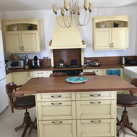 Sunset Pounda Villa *